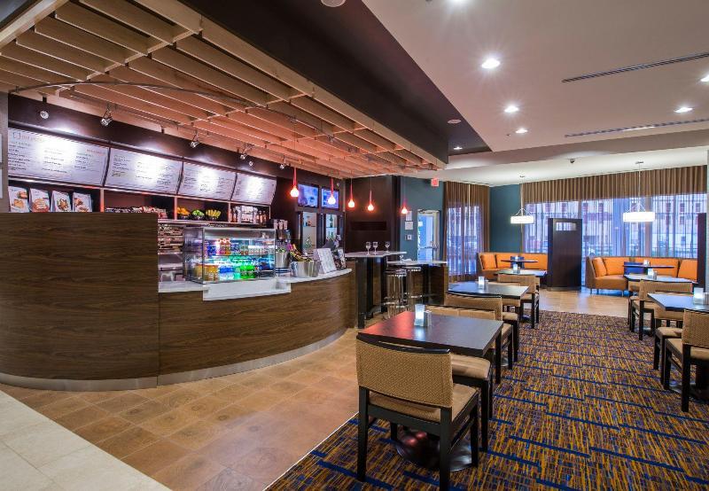 Courtyard By Marriott Columbus Hotel Buitenkant foto